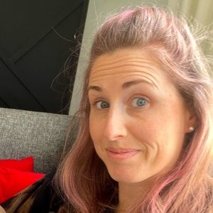 Meet your Posher, Whitney